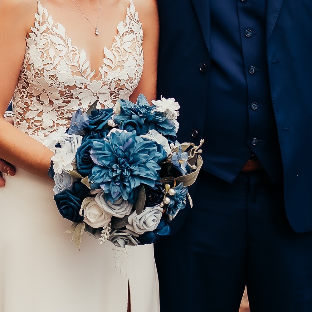 Ling’s Moment Navy and Dusty Blue Bouquets- bundle of 5